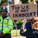 L’horreur au cœur de la farce. Sur les émeutes racistes au Royaume-Uni