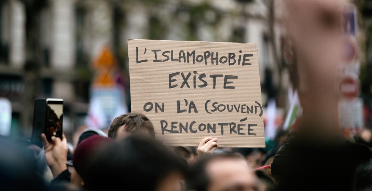 La France, tu l’aimes mais tu la quittes. Comment l’islamophobie travaille la société française